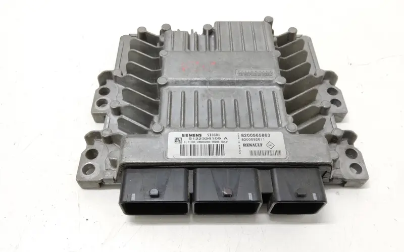 Centralina motore RENAULT Megane ll Serie (06>08) 8200565863 Diesel 1.5 (06>08)