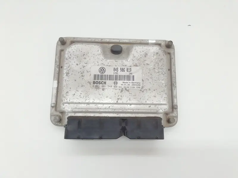 Centralina motore VOLKSWAGEN Polo 3° Serie 045906019 Diesel 1400 (94>01)