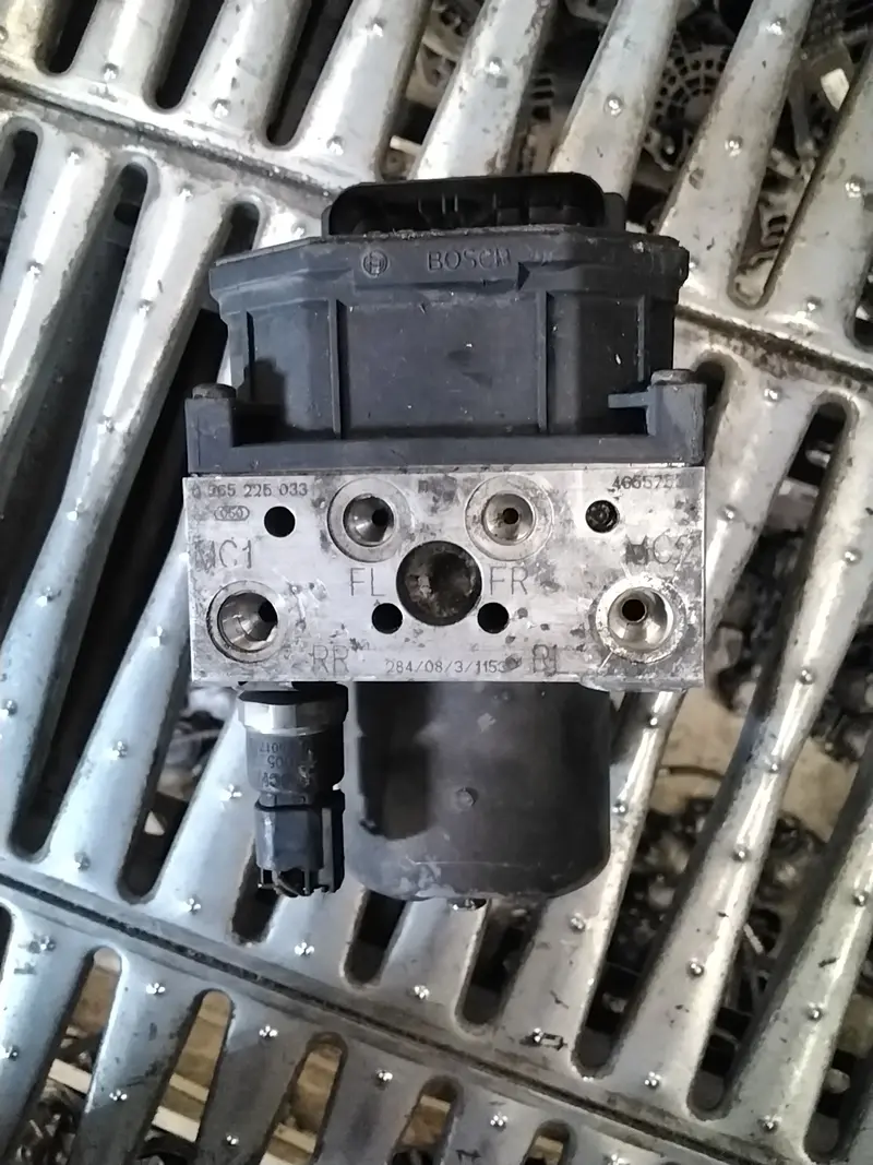 Centralina pompa abs Alfa Romeo 156 codice 0265225033
