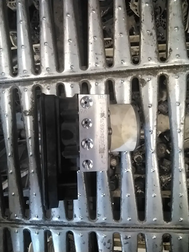 Centralina pompa abs jeep renegade 1.6 multijet codice 52149833