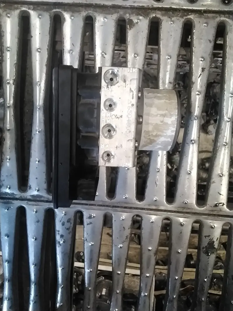 Centralina pompa abs jeep renegade anno 2013 codice 52022986