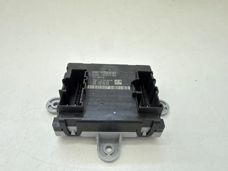 Centralina porta DX passeggero JAGUAR XE Serie (X760) (15>) GJ3214D617BA Diesel 2000