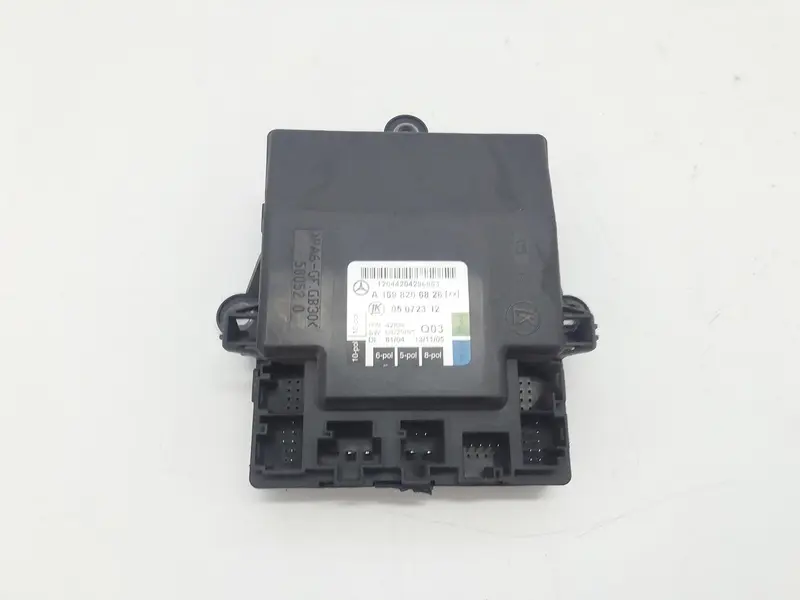 Centralina porta DX passeggero MERCEDES Classe A W169 3° Serie A1698206826 Benzina 1700 (04>08)