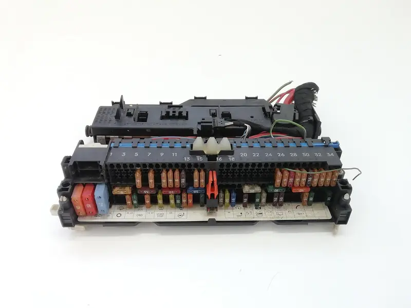 Centralina porta fusibili BMW X3 1° Serie 8364540 Diesel 2000 (04>10)