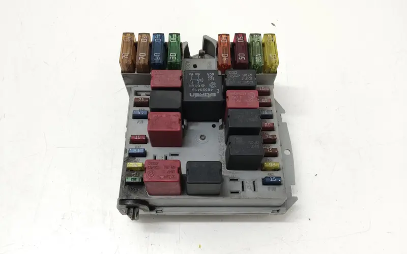 Centralina porta fusibili FIAT Idea 1° Serie 51739427 Diesel 1.3 (03>05)