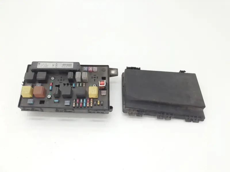 Centralina porta fusibili OPEL Astra H Berlina 13206754 Diesel 1300 (04>07)