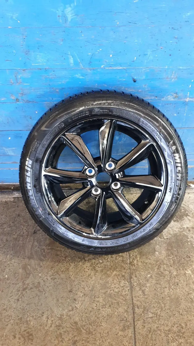 Cerchio in lega FORD Fiesta 7° Serie H1BJ-1007-C1A Diesel 1500 (17>>)