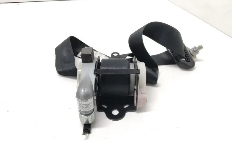 Cintura di Sicurezza Anteriore Sinistra SUZUKI Alto 3° Serie 84902M68K105PK 8494068K1 Benzina 1.0