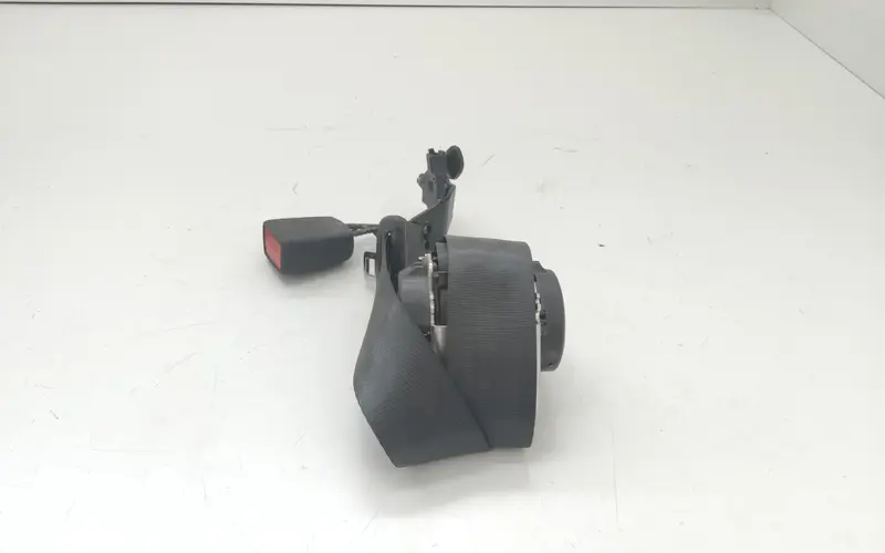 Cintura di sicurezza posteriore centrale AUDI A3 Sportback (8YA) (19>) 8Y0857740F Benzina