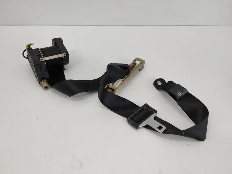 Cintura di sicurezza Posteriore DX con pretensionatore MERCEDES Classe M 1° Serie A1638602085 Diesel 2700 (97>05)