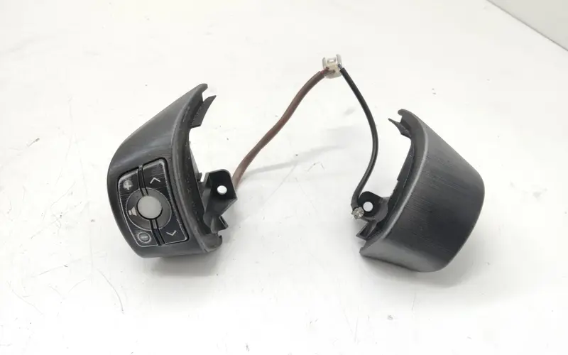 Comandi al volante multifunzione TOYOTA Rav4 4° Serie 8425042010 Diesel 2.2 (05>09)