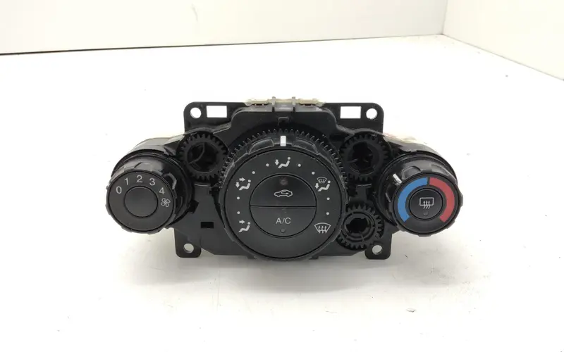 Comandi Clima FORD Fiesta 6° Serie 1777068 6A6119980AE Bifuel/Gas 1.4 (08>17)