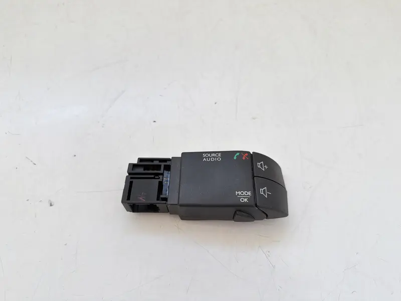 Comando regolazione volume radio RENAULT Clio Serie IV (12>19) Benzina (12>19)