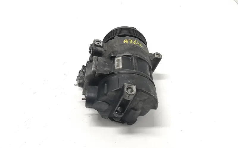 Compressore A/C MERCEDES Classe E Berlina W212 A 000 830 26 00 A0008302600 Diesel