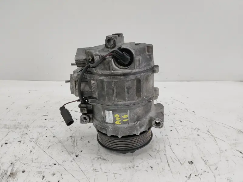 Compressore A/C MERCEDES Classe M 1° Serie 447220-8253 A0002308511 Diesel 2700 (97>05)