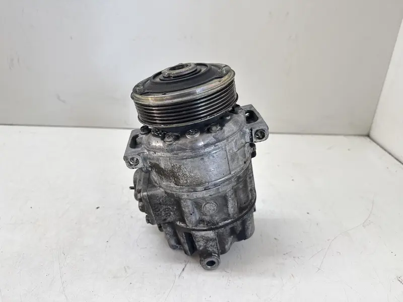 Compressore A/C VOLKSWAGEN Golf 5 Berlina (03>08) 1K0820808FX 1k0820803Q Diesel 2.0 (03>08)