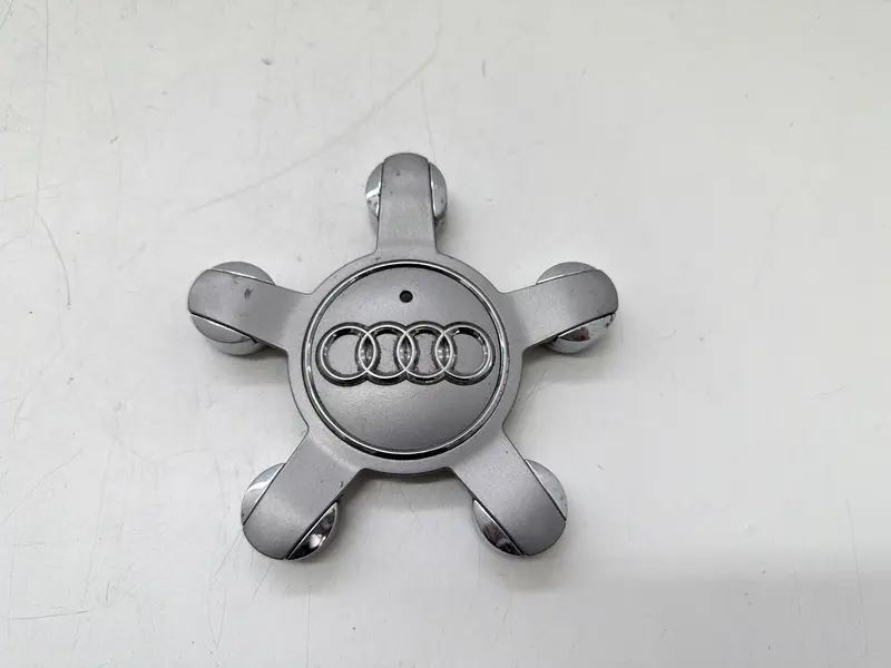 Copri Mozzo AUDI Q5 Serie (8RB) (08>12) 8R0601165 7ZJ 8R0601165 Benzina (08>12)