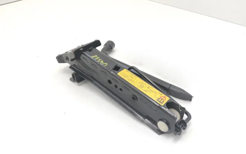 Cric FORD Fiesta 5° Serie 2S61-17080-AC Benzina (05>08)