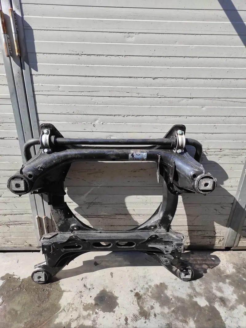 Culla Motore VOLKSWAGEN Touareg 1° Serie 7L0400025 Diesel 5000 (02>06)