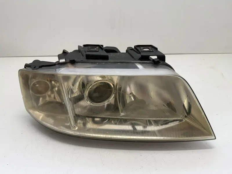 Faro anteriore Destro AUDI A6 Avant Serie C5 (4B5) (97>04) 4B0941004BA 14846600 Benzina (97>04)