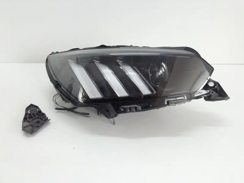 Faro anteriore Destro PEUGEOT 208 Serie (19>) 9833036180 9841641980 Benzina 1200