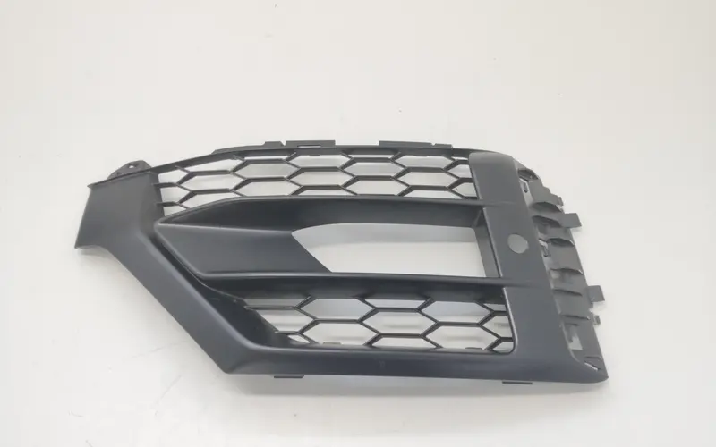 Griglia Paraurti Anteriore Sinistra AUDI Q2 Serie (GAB) (16>) 81A807682L Benzina