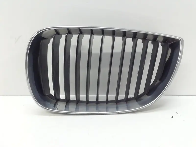 Griglia Paraurti Anteriore Sinistra BMW Serie 1 Serie (E87) (04>07) 7077129 Diesel 2000 (04>07)