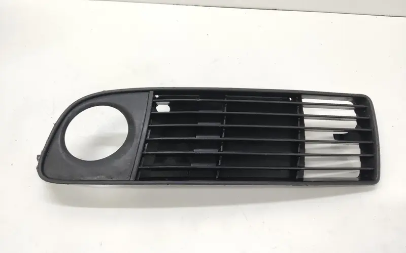 Griglia Paraurti AUDI A6 Avant Serie C5 (4B5) (97>04) 4B0807681S Diesel 2.5 (97>04)
