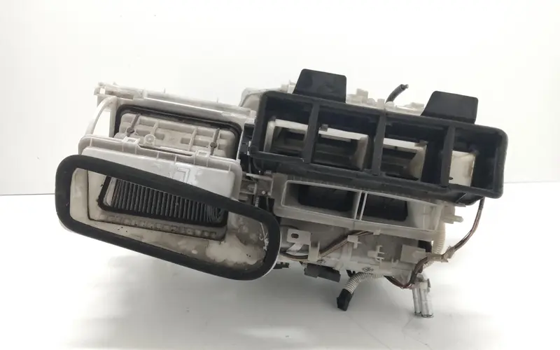 Gruppo stufa TOYOTA Rav4 4° Serie 8705042411 8705042390 Diesel 2.2 (05>09)