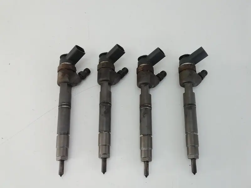Iniettori MERCEDES Classe A W169 3° Serie A600700787 Diesel 2000 (04>08)