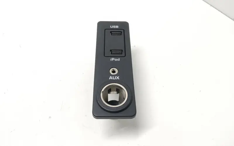 Interfaccia presa USB/ingresso AUX LAND ROVER Range Rover Evoque 1° Serie AW9319C166AA Diesel 2.2