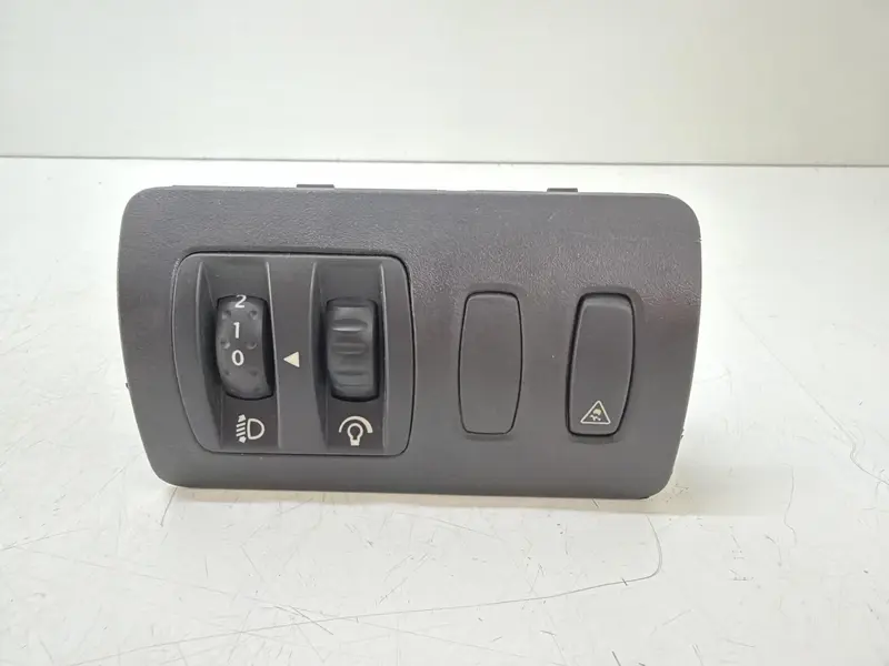 Interruttore comando luci RENAULT Clio Serie (08>15) 8200379685 8200095495 Diesel 1.5 (08>15)
