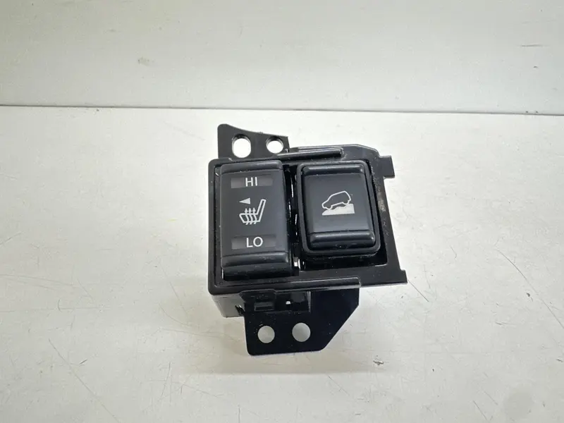 Interruttore riscaldamento sedili NISSAN X-Trail Serie (T32) (14>18) 969U64CE2A Diesel 2.0 (14>18)