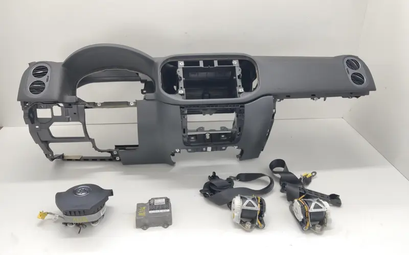 Kit Airbag Completo VOLKSWAGEN Tiguan 2° Serie 5N1857001J6T6 5N1857001J6T6 Diesel 2.0 (11>15)