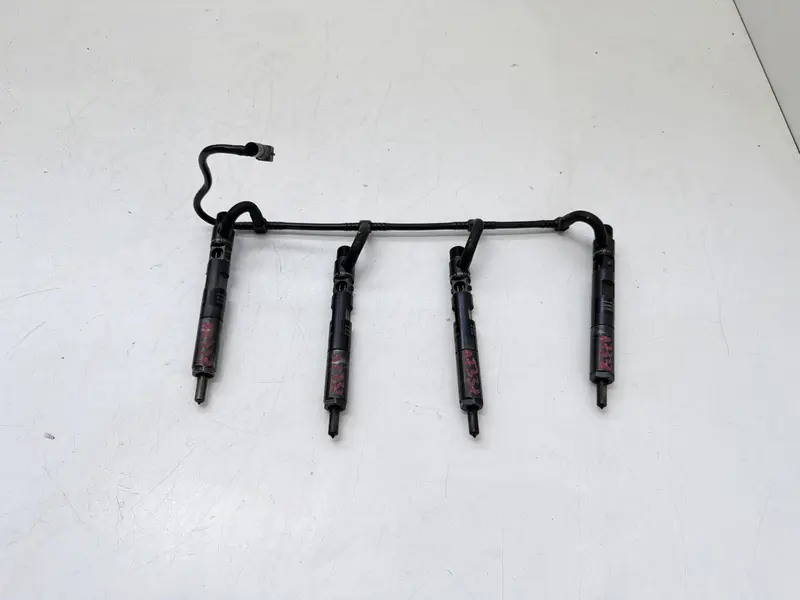 Kit iniettori NISSAN Micra 5° Serie 8200421359 Benzina (05>07)