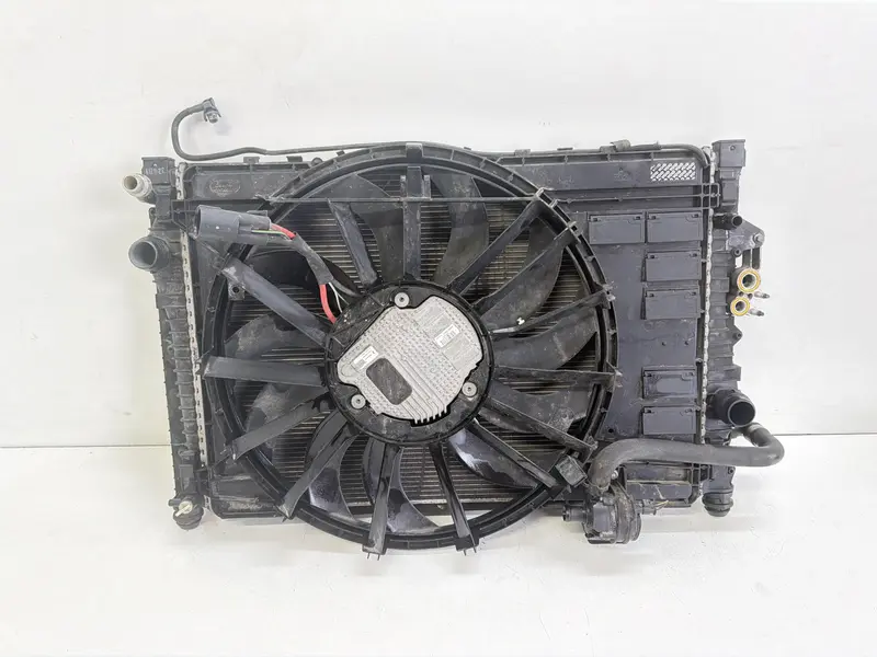 Kit Radiatori LAND ROVER Discovery Sport (L550) (14>18) LR075359 GJ32-8005-BB Diesel 2.0 (14>18)