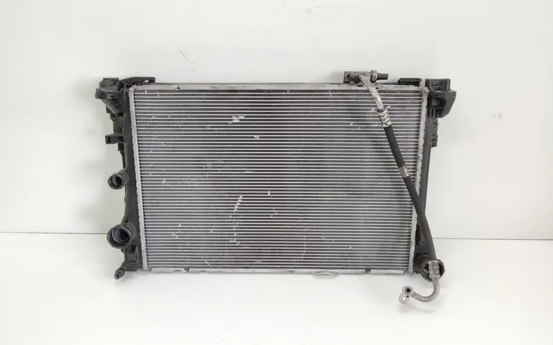 Kit Radiatori MERCEDES Classe E Berlina W212 A2045004103 A204500055 Diesel 2.1