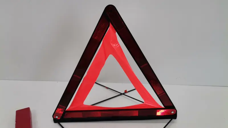 kit triangolo emergenza AUDI Q3 Sportback Serie (F3N) (19>) 8k0860251b Diesel 2000