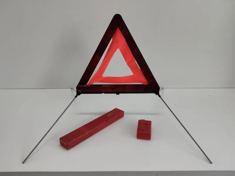 kit triangolo emergenza MERCEDES Classe M 1° Serie 27R03899 Diesel 2700 (97>05)