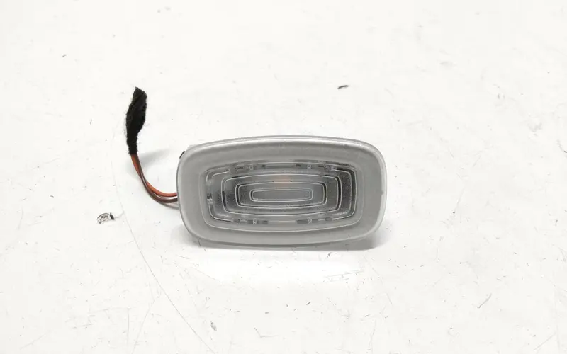 Luce di cortesia cruscotto MERCEDES Classe A Serie (W177) (18>) A0009064205 Benzina 1.3