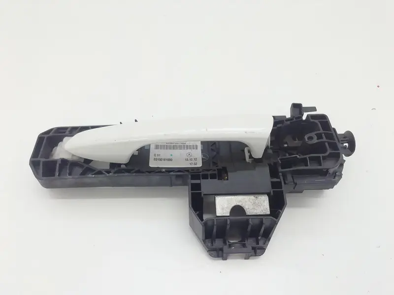 Maniglia esterna Anteriore Sinistra MERCEDES Classe A Serie (W176) (12>18) Benzina (12>18)