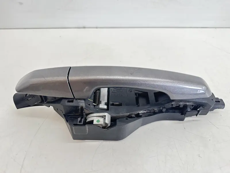 Maniglia esterna Posteriore Sinistra LAND ROVER Discovery Sport (L550) (14>18) LR076447 BJ32224N02 Diesel 2.0 (14>18)