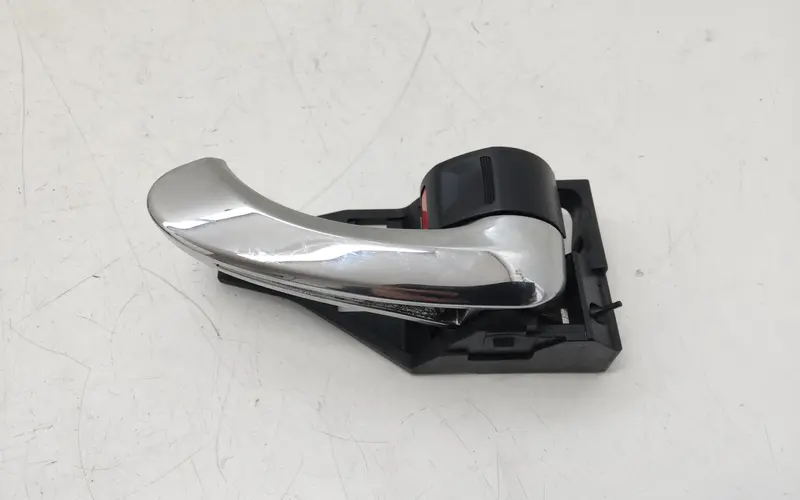 Maniglia interna Anteriore Sinistra TOYOTA Rav4 4° Serie Diesel 2.2 (05>09)