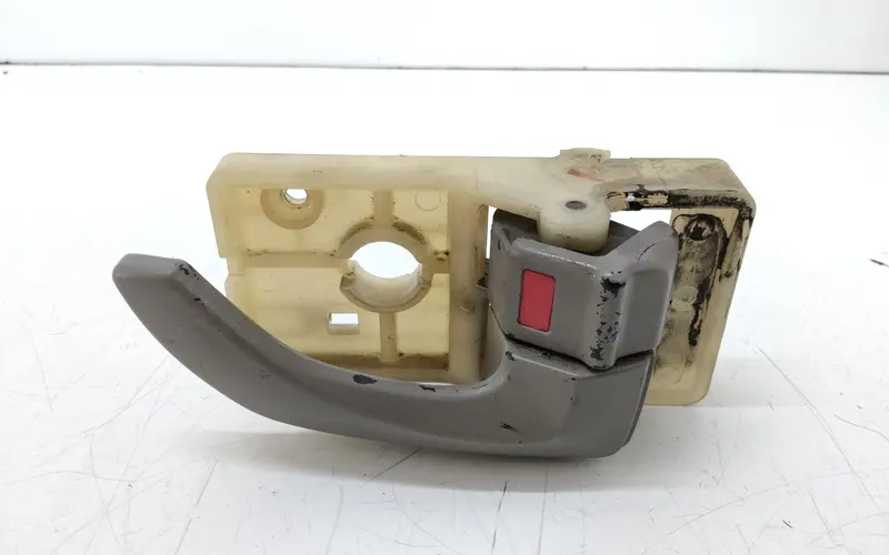 Maniglia interna Posteriore Destra HYUNDAI Tucson Serie (04>09) 826202E000DD 2600071000 Diesel 2.0 (04>09)