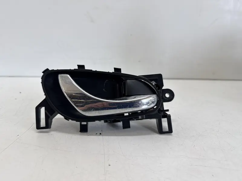 Maniglia interna Posteriore Destra NISSAN X-Trail Serie (T32) (14>18) 806704CE0A 806704CE0A Diesel 2.0 (14>18)