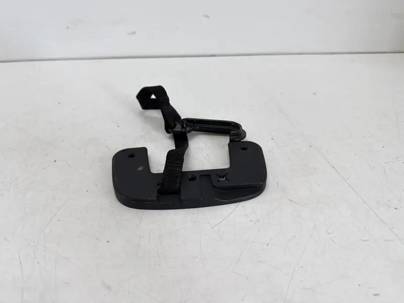 Maniglia tappeto vano baule MERCEDES Classe GLK Serie (X204) (08>15) A2046800134 Diesel 2.0 (08>15)