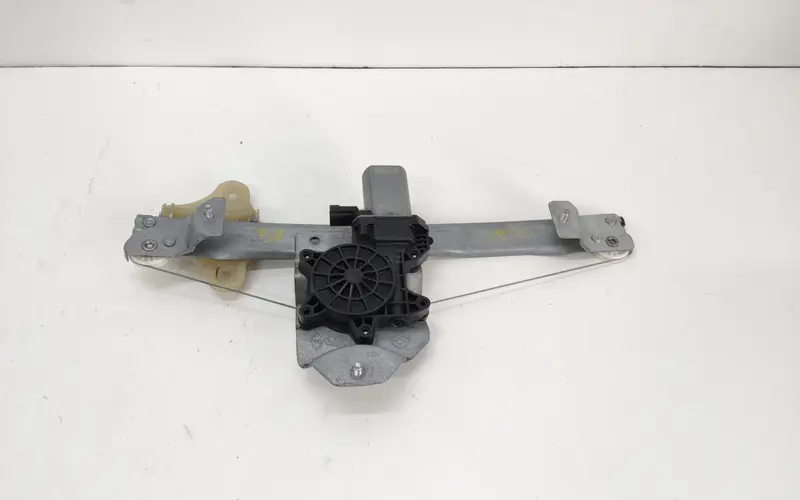 Meccanismo alzavetro Ant. SX RENAULT Clio Serie IV (12>19) 128001472-B Benzina (12>19)