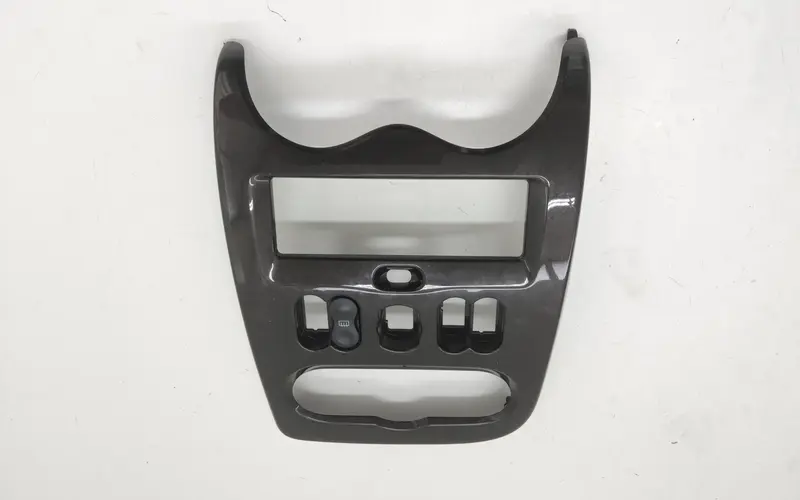 Modanatura Centrale Cruscotto DACIA Duster 1° Serie 682600050R 8200739438 Diesel 1.5 (10>17)