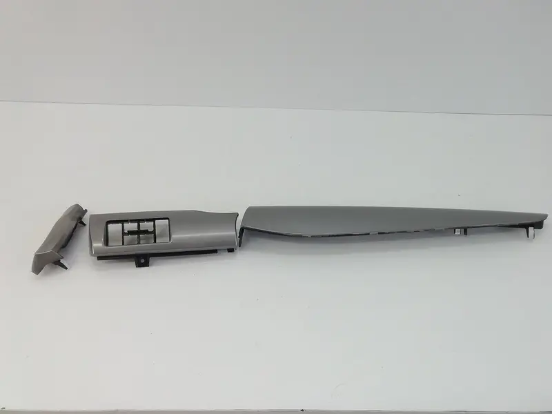 Modanatura Centrale Cruscotto KIA Sorento 3° Serie 84784-2P110 Diesel 2200