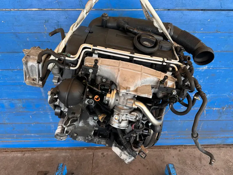 Motore Semicompleto VOLKSWAGEN Golf 5 Berlina (03>08) 03G100098AX BKD Diesel 2.0 (03>08)